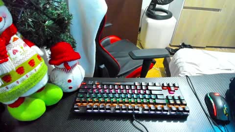 Snapshot of calihotcaliente27 chatting on December 31, 10:26 am calihotcaliente27 online show from December 31, 10:26 am