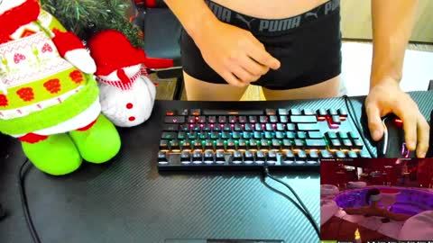 Snapshot of calihotcaliente27 chatting on December 31, 4:35 pm calihotcaliente27 online show from December 31, 4:35 pm