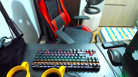 Snapshot of calihotcaliente27 chatting on January 14, 11:42 am calihotcaliente27 online show from January 14, 11:42 am