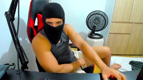 Snapshot of calihotcaliente27 chatting on February 1, 2:34 pm calihotcaliente27 online show from February 1, 2:34 pm