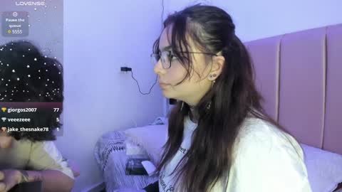 Snapshot of caliope_morfeo chatting on December 5, 5:17 pm Calipe Morfeo online show from December 5, 5:17 pm