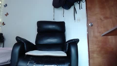 Snapshot of calioppe_10 chatting on January 15, 1:59 pm Calioppe 10 online show from January 15, 1:59 pm