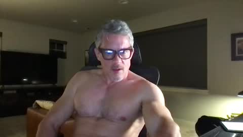 Snapshot of calirsedmo chatting on February 11, 2:49 am calirsedmo online show from February 11, 2:49 am