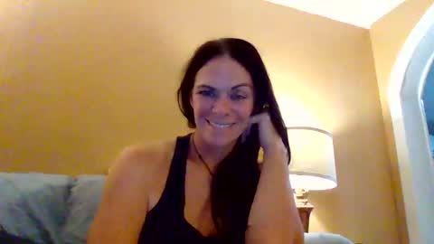 Snapshot of calli_girl420 chatting on November 10, 3:38 am Calli online show from November 10, 3:38 am