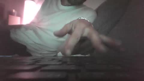 Snapshot of callme_arno chatting on May 3, 2:39 am Callme arno online show from May 3, 2:39 am