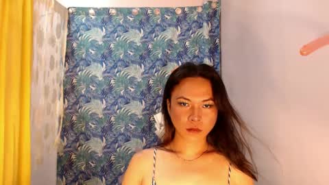 callme meya in asia online show from December 3, 6:04 am