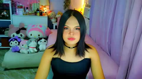 Mia online show from June 18, 5:08 am