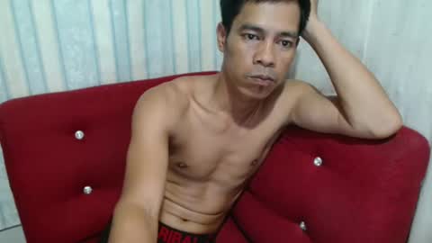 Snapshot of callme_pogs chatting on December 20, 5:25 am callme_pogs online show from December 20, 5:25 am