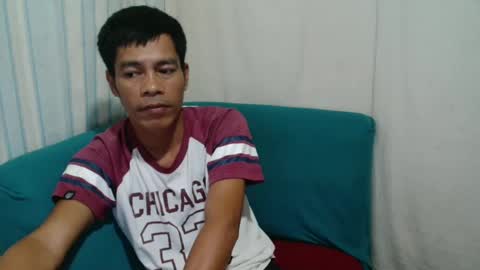 Snapshot of callme_pogs chatting on December 27, 3:48 pm callme_pogs online show from December 27, 3:48 pm