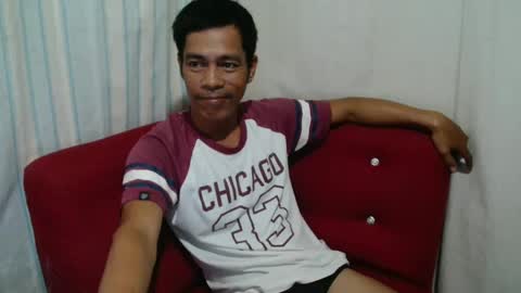 Snapshot of callme_pogs chatting on February 22, 1:46 pm callme_pogs online show from February 22, 1:46 pm