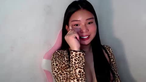 Snapshot of callme_remaxxx7 chatting on October 8, 2:20 am Rema online show from October 8, 2:20 am