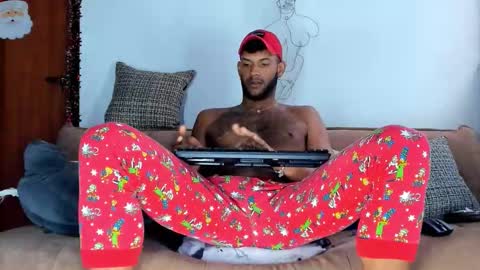 Snapshot of callmeby_lebron chatting on December 21, 11:50 am LeBron online show from December 21, 11:50 am