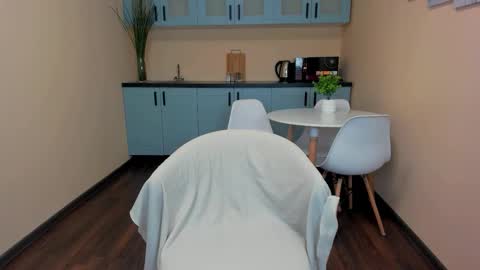 Snapshot of callmemargo chatting on November 21, 1:10 pm Im Margo where is my Joker online show from November 21, 1:10 pm