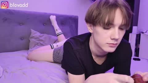 Snapshot of callmenineoneseven chatting on December 20, 5:14 am Nick online show from December 20, 5:14 am