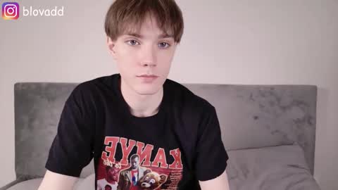 Snapshot of callmenineoneseven chatting on February 27, 4:45 am Nick online show from February 27, 4:45 am