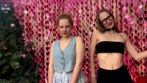 Lumi and Rina online show from February 16, 6:37 pm