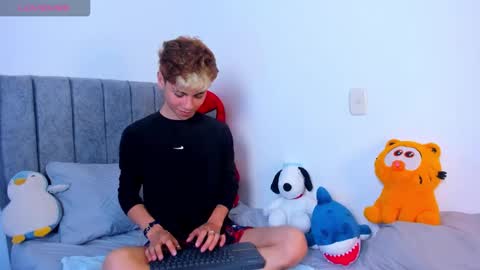 callum online show from March 14, 9:04 am