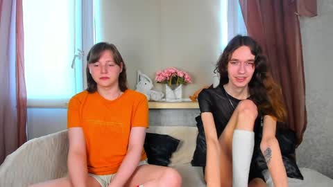 Snapshot of calvin_kevin_grem chatting on May 10, 11:26 am Calvin Kevin Grem online show from May 10, 11:26 am