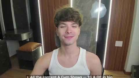 Hey I am Calvin  online show from April 28, 5:18 pm