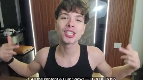 Hey I am Calvin  online show from May 5, 5:10 pm