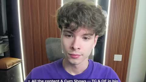 Hey I am Calvin  online show from May 29, 3:43 pm
