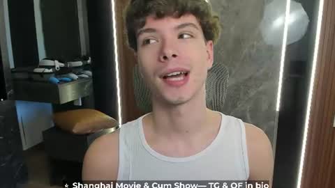 Hey I am Calvin  online show from July 12, 9:44 am