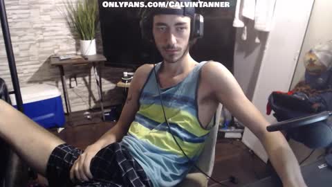 Snapshot of calvin_tanner chatting on November 10, 3:49 am calvin_tanner online show from November 10, 3:49 am
