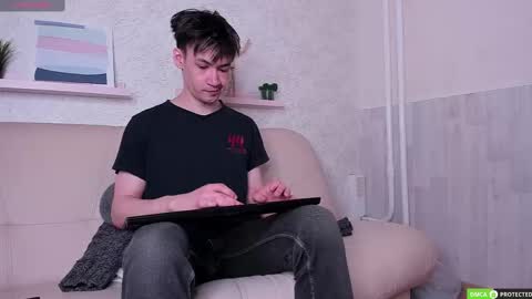 Calvin Owens online show from March 7, 3:29 am