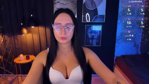 Snapshot of calypsownsu chatting on December 5, 2:31 am Christy online show from December 5, 2:31 am