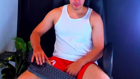 camara110 online show from January 3, 4:37 pm