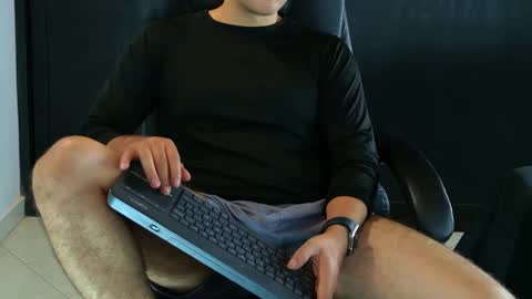 camara110 online show from February 5, 9:40 pm