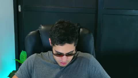 camara110 online show from February 20, 7:19 pm