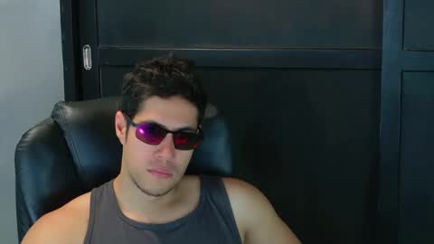 camara110 online show from October 9, 3:54 pm