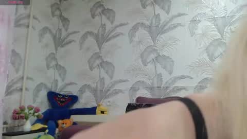 Snapshot of camdiva1 chatting on June 20, 1:03 pm CamDiva1 online show from June 20, 1:03 pm