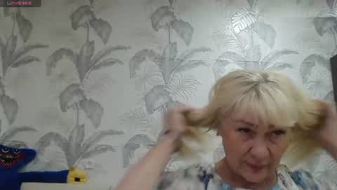 Snapshot of camdiva1 chatting on June 26, 2:38 am CamDiva1 online show from June 26, 2:38 am