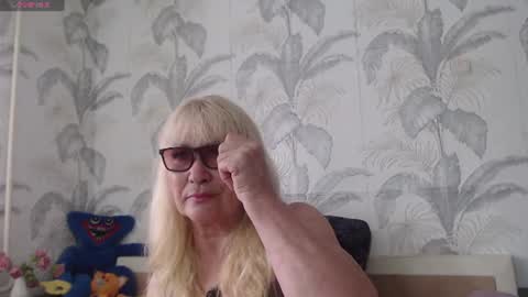 Snapshot of camdiva1 chatting on July 27, 12:23 pm CamDiva1 online show from July 27, 12:23 pm