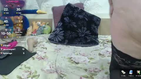 Snapshot of camdiva1 chatting on July 29, 2:04 pm CamDiva1 online show from July 29, 2:04 pm