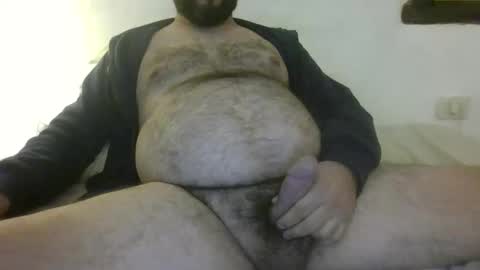 Snapshot of camera008 chatting on April 4, 12:42 am camera008 online show from April 4, 12:42 am