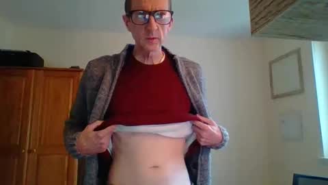 Snapshot of cameraaa chatting on December 19, 11:17 am cameraaa online show from December 19, 11:17 am