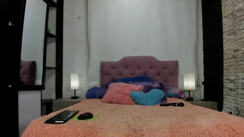 Snapshot of cameron_april chatting on November 21, 11:53 am cameron_april online show from November 21, 11:53 am