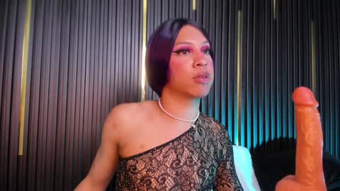 Snapshot of cameron_blake_ chatting on January 22, 8:29 am CAMERON online show from January 22, 8:29 am