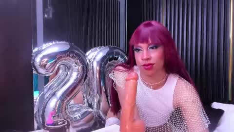 Snapshot of cameron_blake_ chatting on February 16, 6:21 am CAMERON online show from February 16, 6:21 am