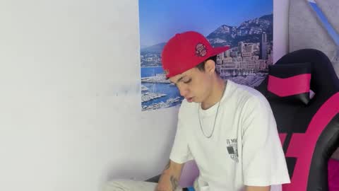 Snapshot of cameron_lux4 chatting on November 22, 12:48 pm CAMERON online show from November 22, 12:48 pm