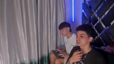 Snapshot of cameron_lux4 chatting on December 20, 12:34 pm CAMERON online show from December 20, 12:34 pm