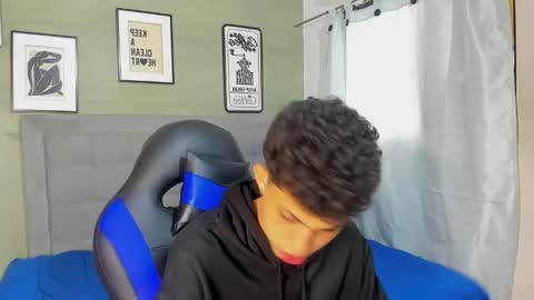 Snapshot of cameron_lux4 chatting on February 3, 1:05 pm CAMERON online show from February 3, 1:05 pm