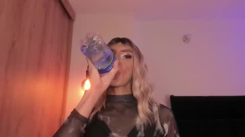 Cameron online show from February 5, 2:38 am