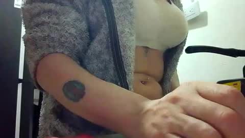 Snapshot of cameron_puppy chatting on September 27, 5:34 am Mara Catalina Romero Ordez online show from September 27, 5:34 am