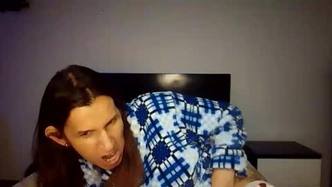 Snapshot of cameron_puppy chatting on October 6, 3:15 am Mara Catalina Romero Ordez online show from October 6, 3:15 am