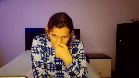 Snapshot of cameron_puppy chatting on October 15, 10:21 pm Mara Catalina Romero Ordez online show from October 15, 10:21 pm