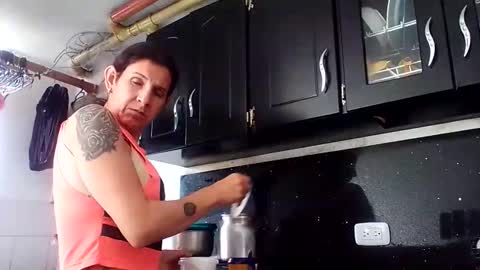 Snapshot of cameron_puppy chatting on November 30, 6:12 pm Mara Catalina Romero Ordez online show from November 30, 6:12 pm